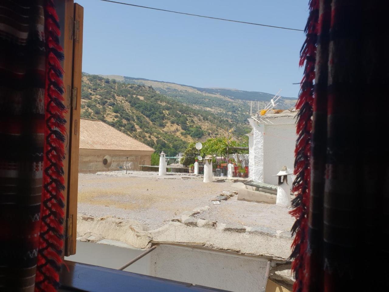 Hostal Pampaneira Buitenkant foto